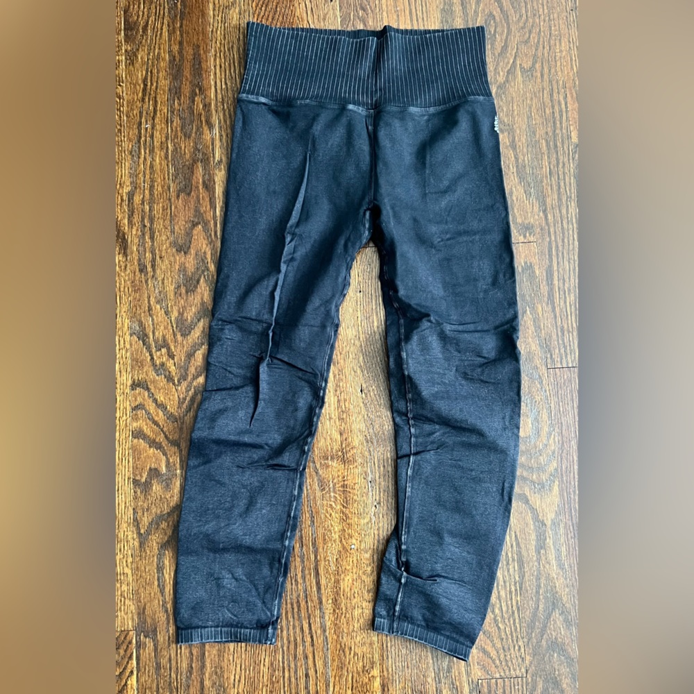 Free People Movement HiRise 7/8 Good Karma Legging Size M/L Brand New Never Worn
